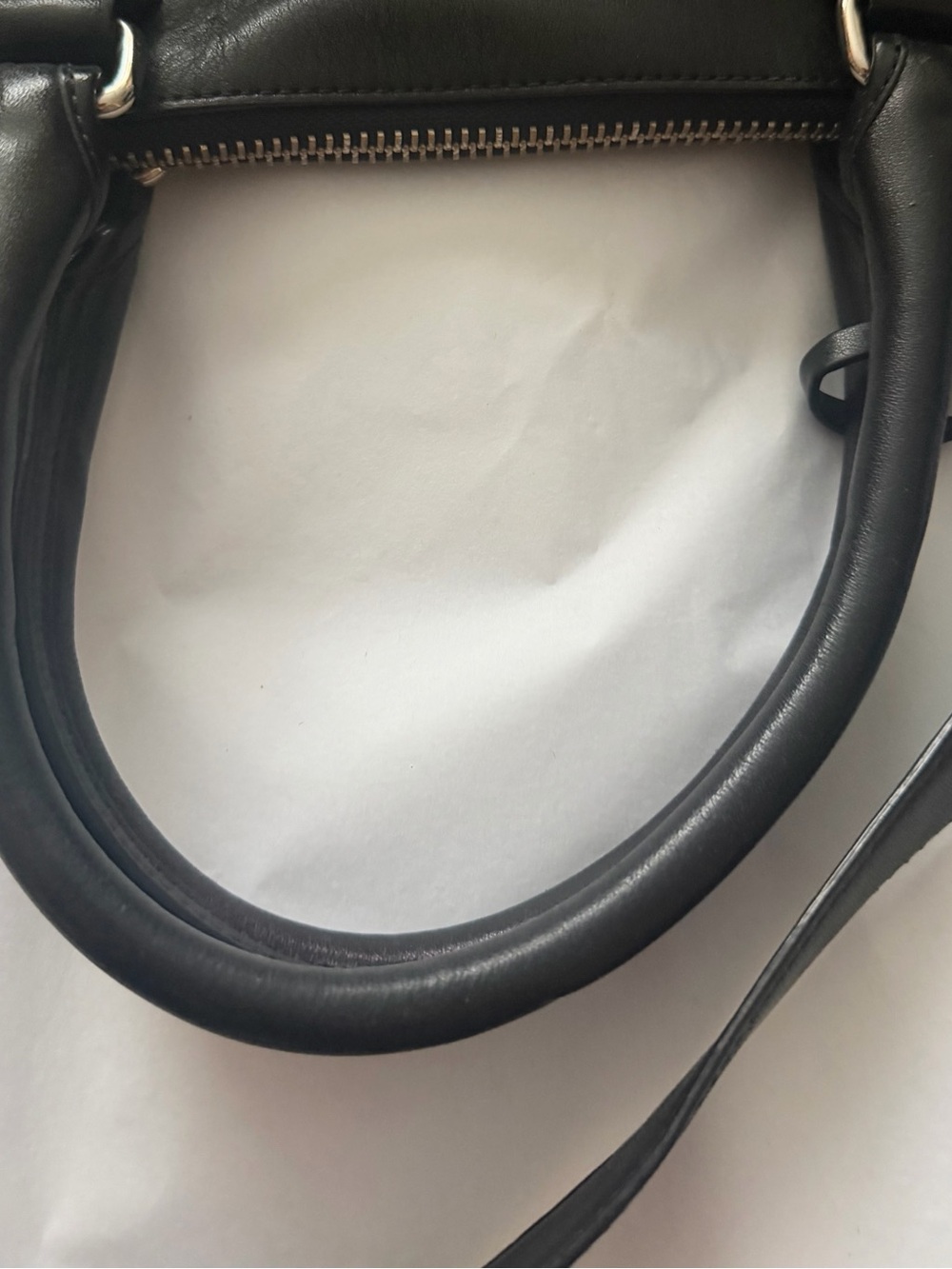 Coach Woman’s purse bag black silver zippers adjustable strap travel luxury - Picture 13 of 13